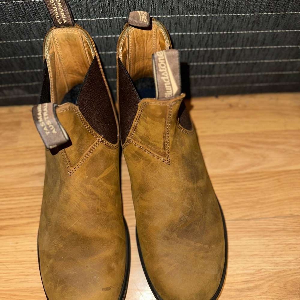 Blundstones